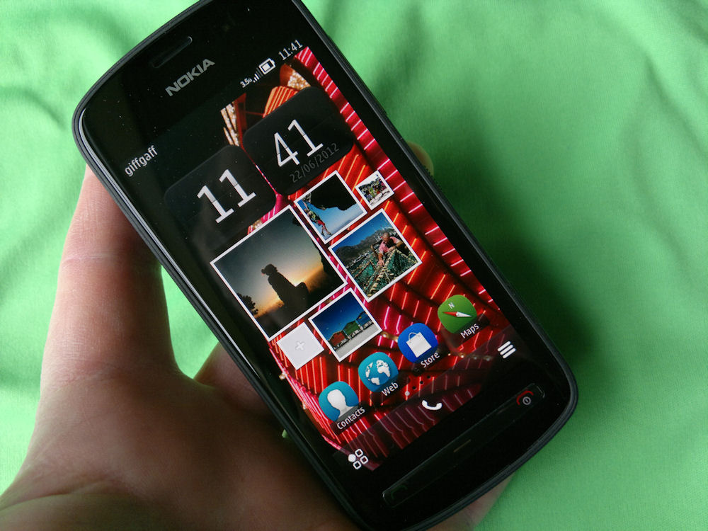 Nokia 808 default homescreen